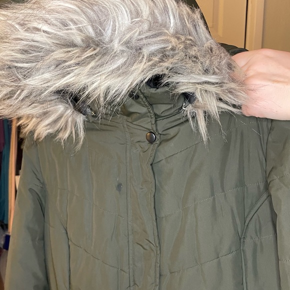 SOLD Free County coat, size medium in olive - Picture 5 of 6